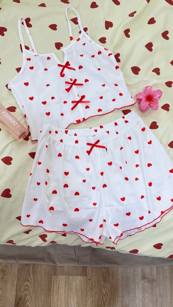 كيمونة وشورت قلوب احمر