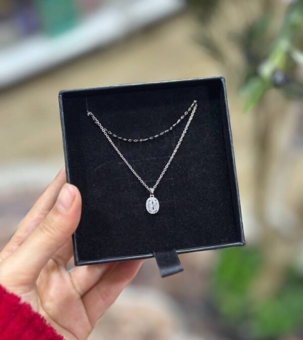 قلادة زاركون نزلتين