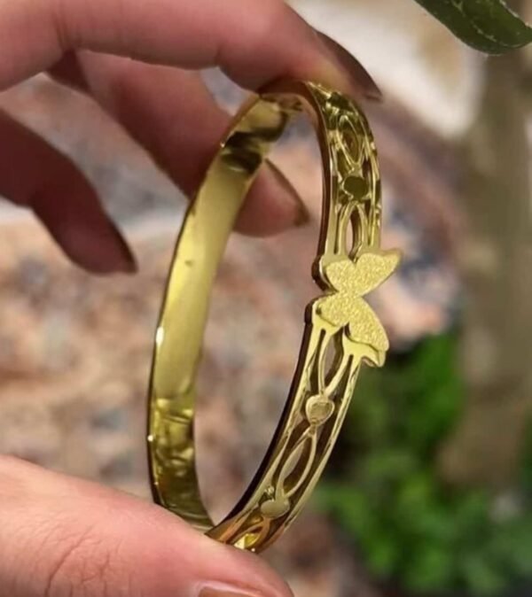 سوار الفراشة